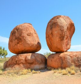Voyage sur mesure en Australie aux deux gros rochers de Devil's Marble