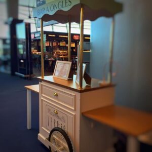 Manucure à l’aéroport Lyon-Saint Exupéry