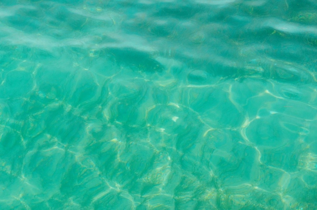 L'eau est cristalline- catalina beach - costa croisières