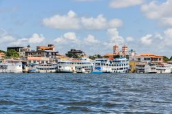 Arrêt à Santarem sur les rives de l'Amazone