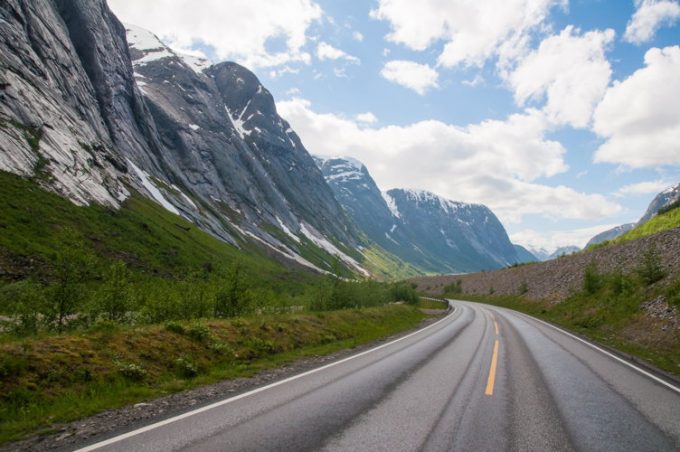 Sur la route en Norvège