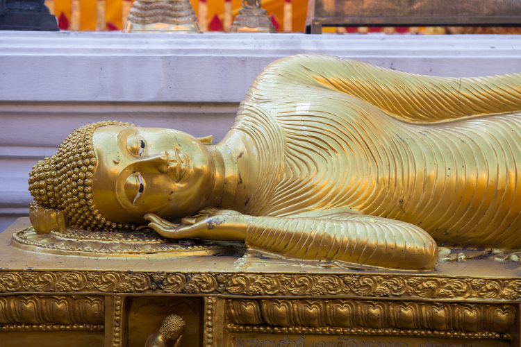 La sépulture à Chiang Mai dans le Wat Phrathat Doi Suthep