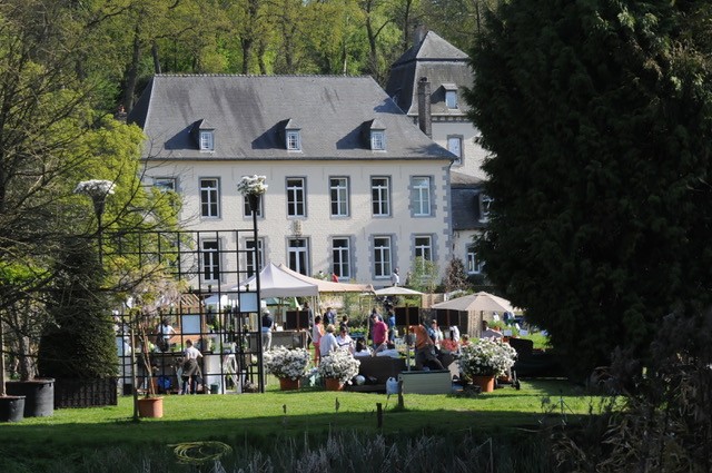 Vie de chateau à la fête des plantes aux jardins d’Aywiers, en Belgique