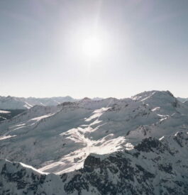 Choisir l’Alpe d’Huez comme destination de vacances d’été : quels atouts et raisons ?