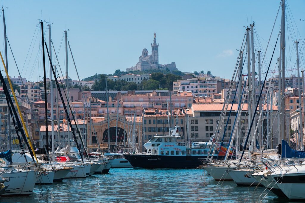 Top 3 des hôtels avec piscine à choisir à Marseille