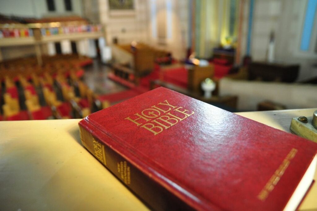 La Bible dans une église de Harlem à New York