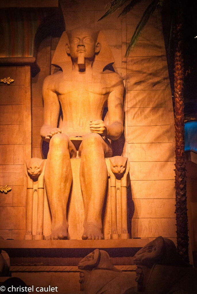 Les statues égyptiennes du Luxor Las Vegas