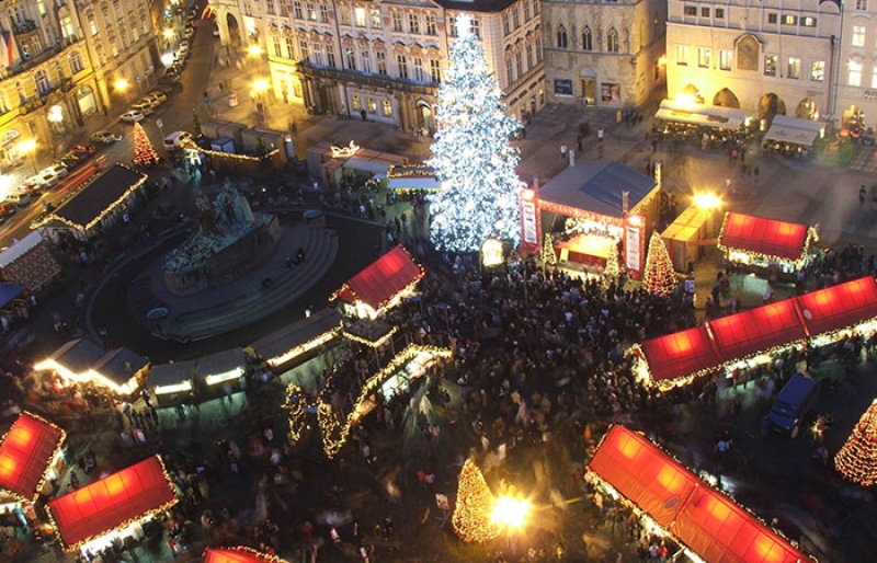 Vue aérienne du Marché de Noël à Prague