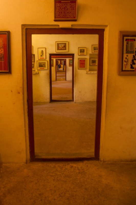 Chaque pièce montre un intérêt au city-palace à Udaipur en Inde