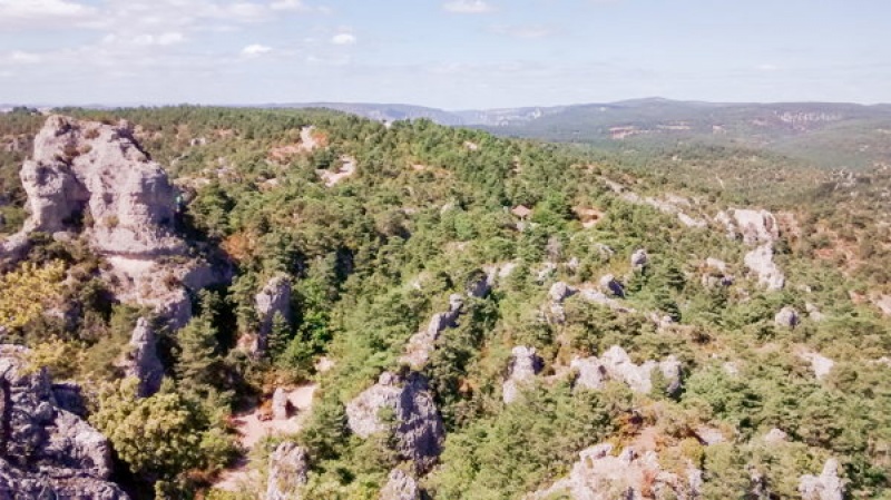 Paysage impressionnant à Montpellier le Vieux, le Bryce Canyon à la française
