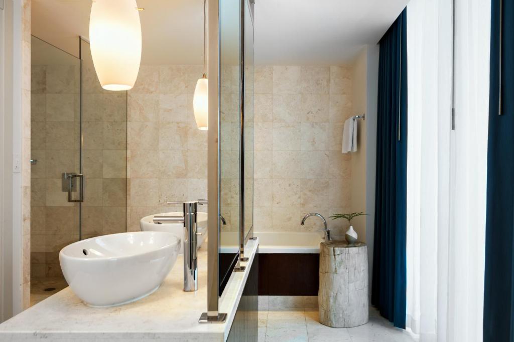 salle de bain kimpton epic hotel miami