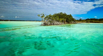 bacalar mexique avec sa lagune de toute beauté