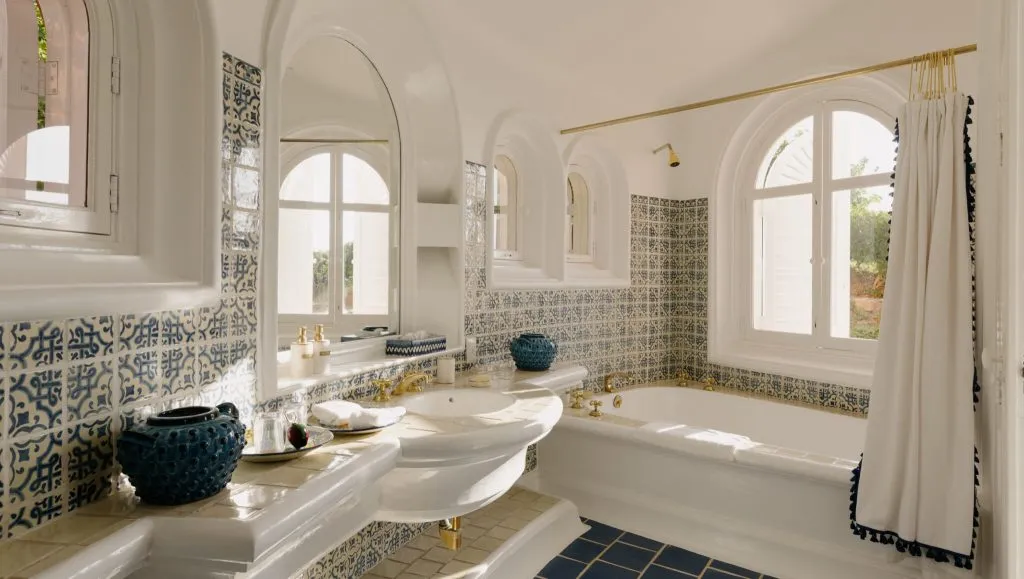 Salle de bain de Casa La Playa, villa privée à Cuixmala