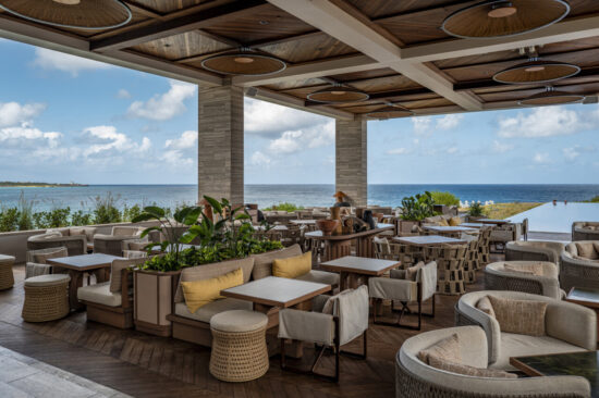 sunset lounge au four seasons anguilla